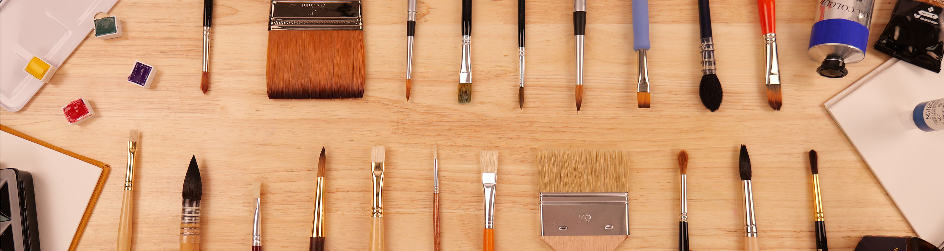Une sélection de pinceaux pour la peinture